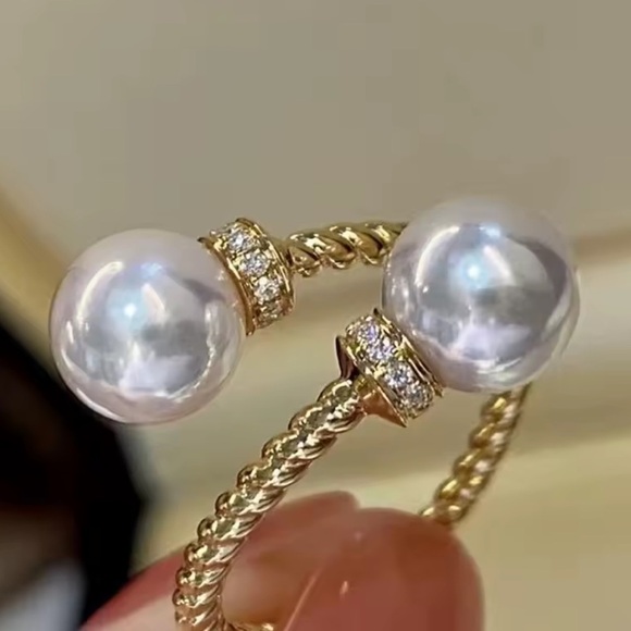 Gold Twist Pearl Ring - Picture 4 of 9